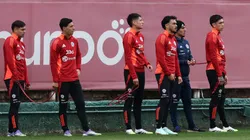 La Roja del futuro está más que expectante a lo que decida la FIFA (Foto: Photosport)