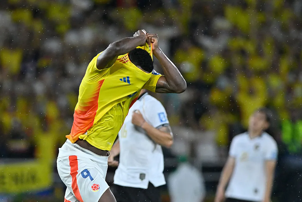 Jhon Córdoba celebra el 2-0 de Colombia tras un golazo (Getty Images).