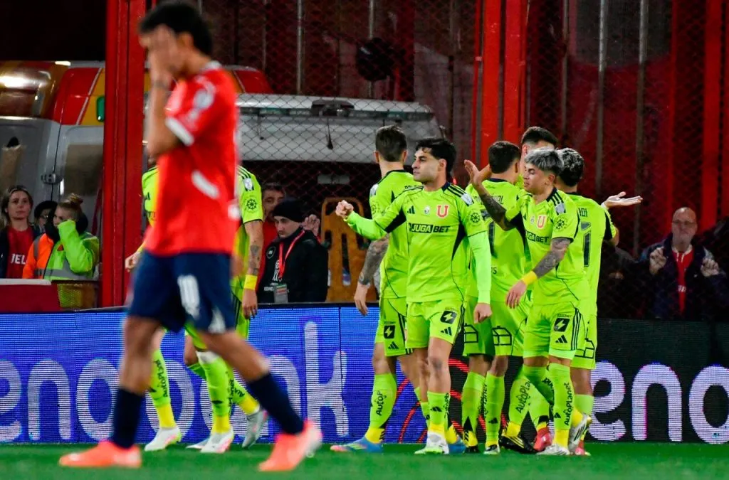 La U dejó en el camino a Independiente | Foto: Photosport