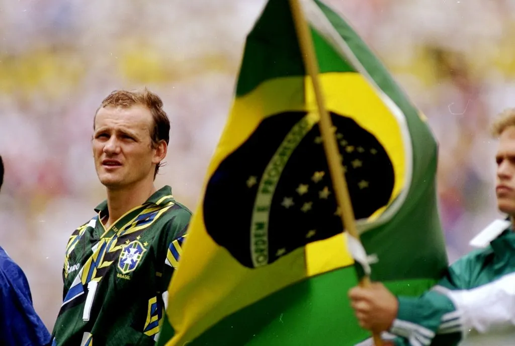 Claudio Taffarel aplaudió a Lawrence Vigouroux tras su estreno en la Selección Chilena. Fue ante Brasil. (Getty)