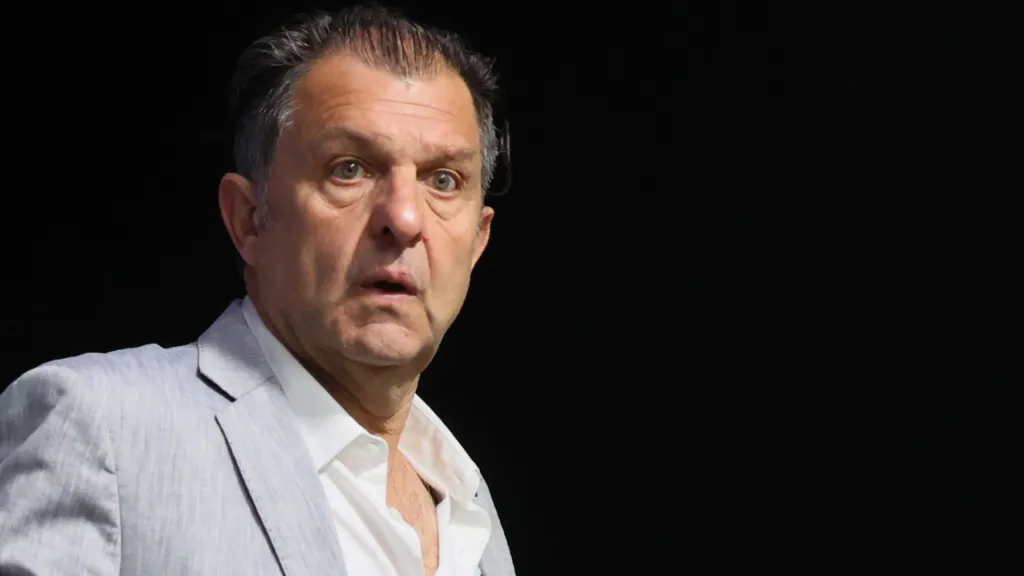 Aníbal Mosa confirma que bloque opositor en Blanco y Negro solicitó su renuncia. (Foto: Photosport)