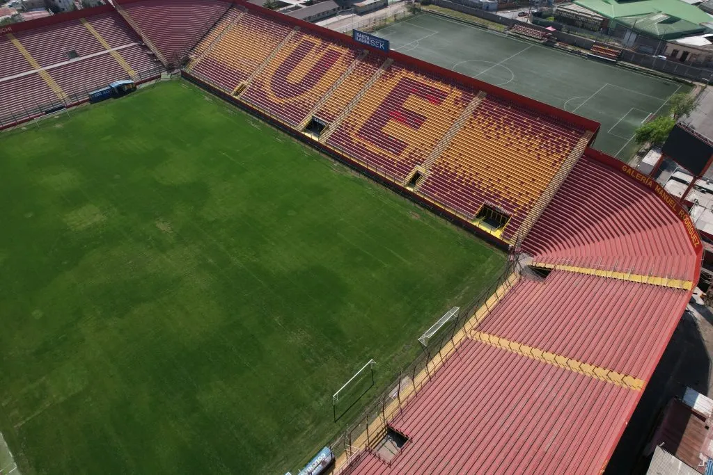 Así luce parte del Estadio Santa Laura a pocos días de albergar la Supercopa entre Colo Colo y U. de Chile (Foto: Municipalidad de Independencia)