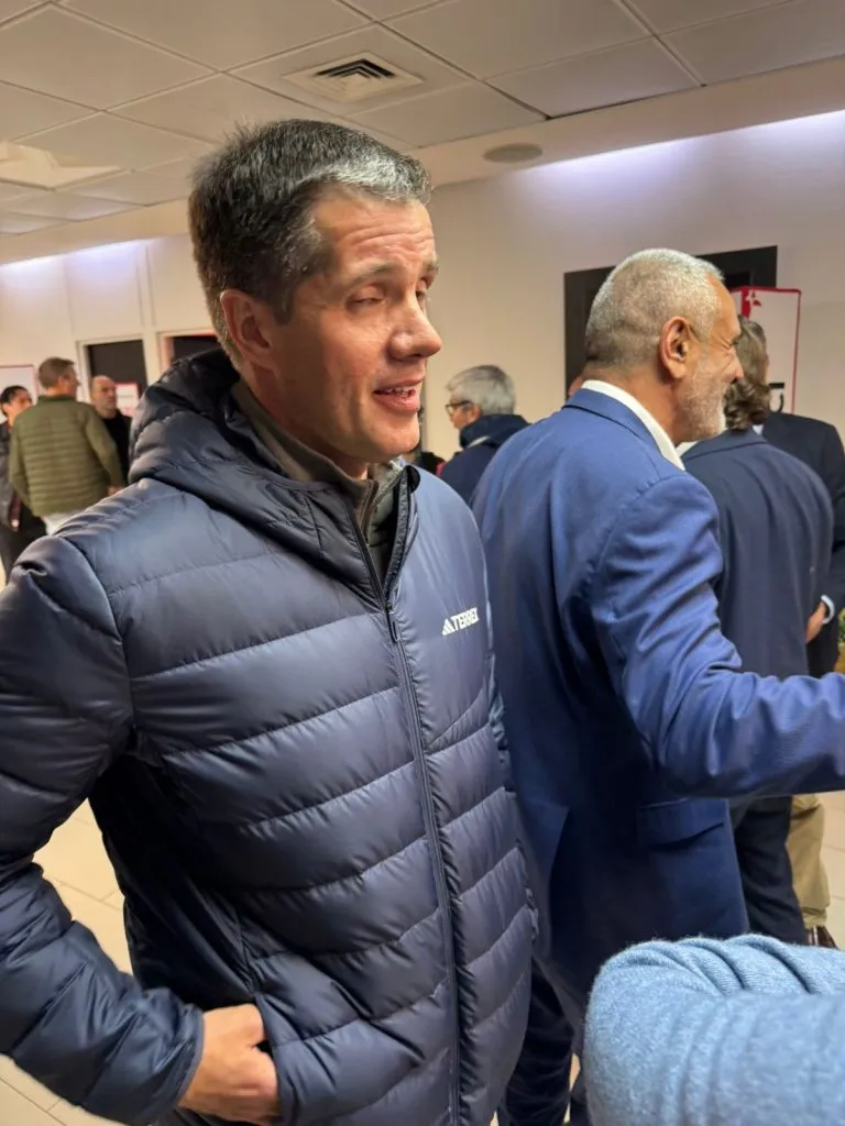 El encuentro entre Clark y Milad en el Nacional | Foto: Bolavip Chile