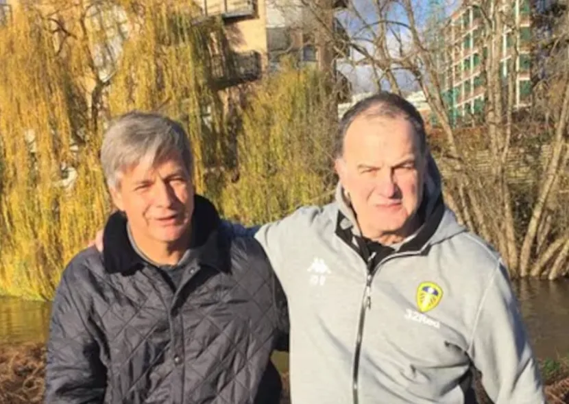 Harold Mayne-Nicholls junto a Marcelo Bielsa en su paso por Inglaterra | FOTO: Archivo