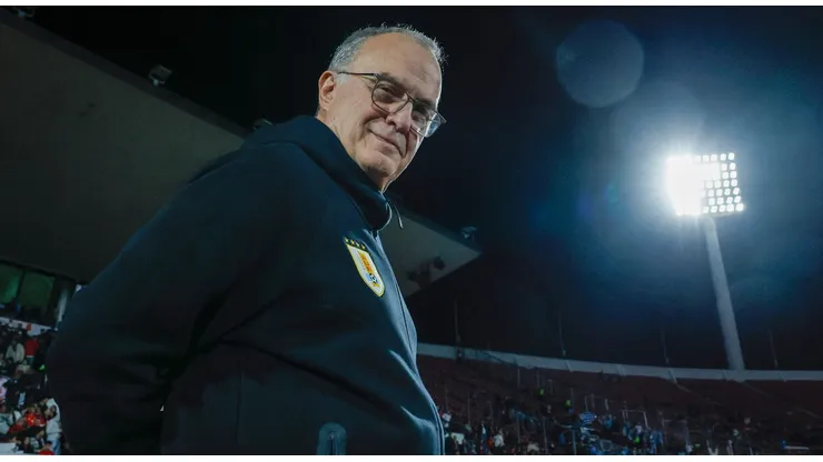 El Loco Bielsa habló de varios temas tras su paso por Chile.