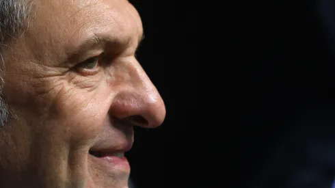 Aníbal Mosa recibe gran noticia desde la CMF. (Foto: Jonnathan Oyarzún/Photosport)