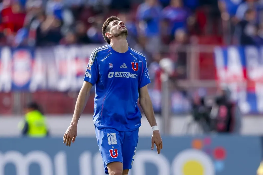 Lucas Di Yorio no podrá jugar la Supercopa y la llave de cuartos de final de la Copa Sudamericana, ya que será operado. (Foto: Photosport)