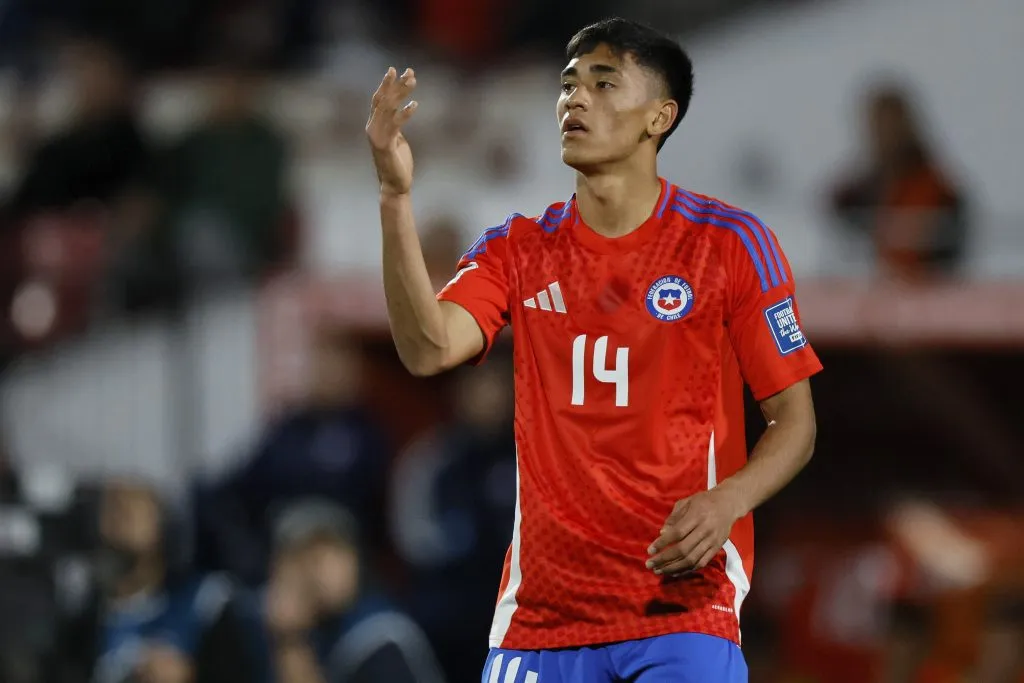 Emiliano Ramos utilizó el dorsal 14 en su debut con el Equipo de Todos | FOTO: Andres Pina/Photosport