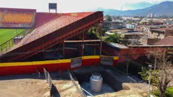 Las autoridades revisaron las condiciones del Estadio Santa Laura. (Foto: Dragomir Yankovic/Photosport)