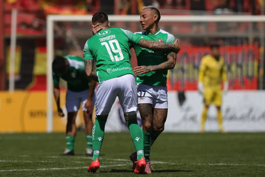 Vargas habilitó a Troyanski en el 3-3 de Audax Italiano (Photosport).