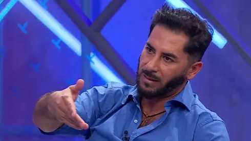 Johnny Herrera cuestionó duramente el arbitraje en la revancha entre Universidad de Chile y Lanús. (Reproducción TNT Sports)