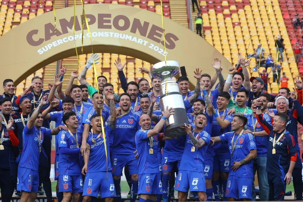 La U festejó en el Estadio Santa Laura la obtención de su segunda Supercopa. (Foto: Jonnathan Oyarzún/Photosport)