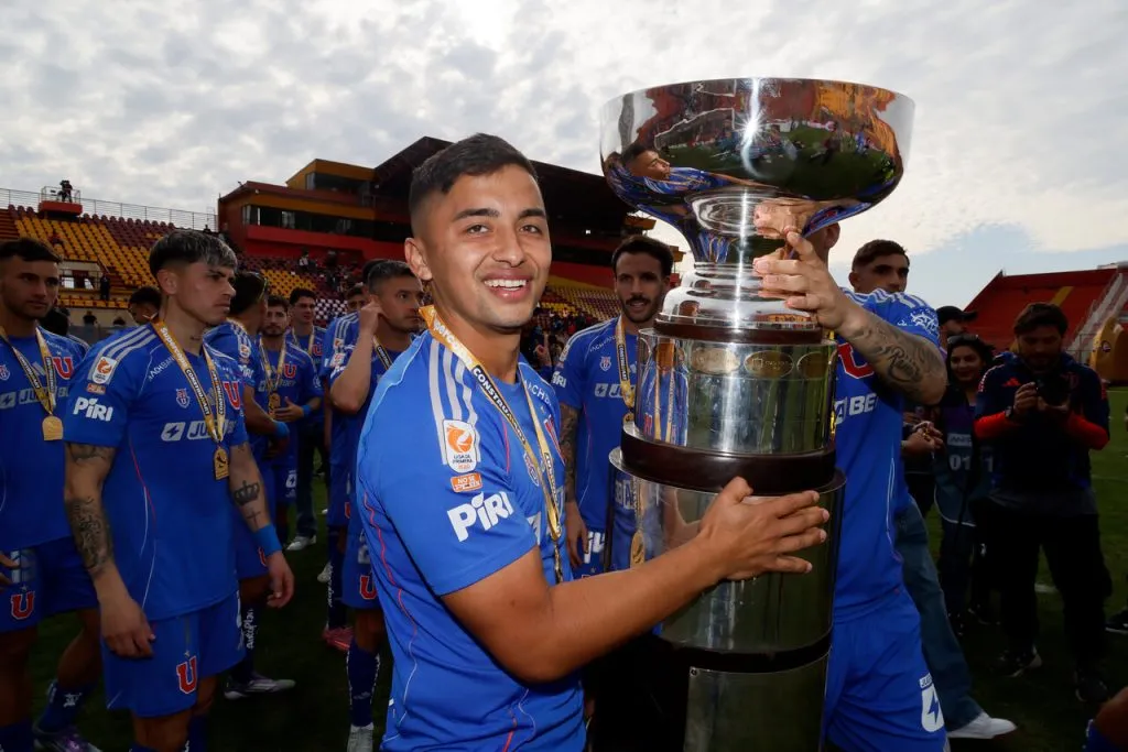 Herrera destaca a Guerra de gran forma en la U | Foto: Photosport