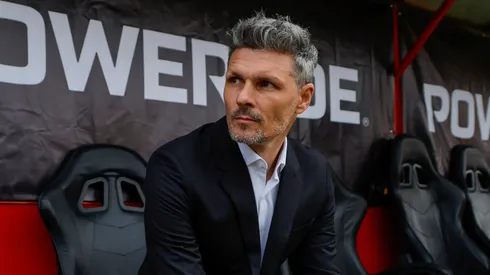 Fernando Ortiz recibió críticas tras su debut ante Colo Colo en la Supercopa.