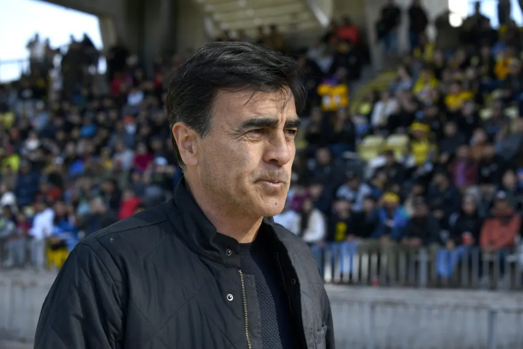 Quinteros ya dirigió a San Martín de San Juan y a Vélez en Argentina | FOTO: Alejandro Pizarro Ubilla/Photosport