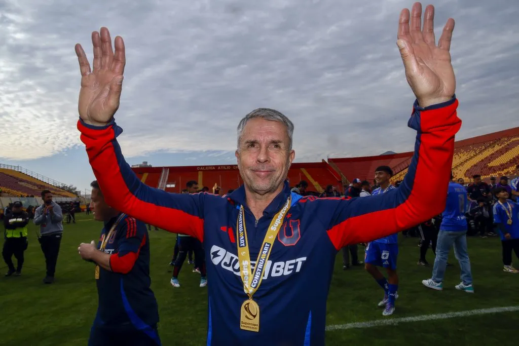 Desde su arribo en 2024, Álvarez ya acumula un título de Copa Chile y una Supercopa | FOTO: Andres Pina/Photosport