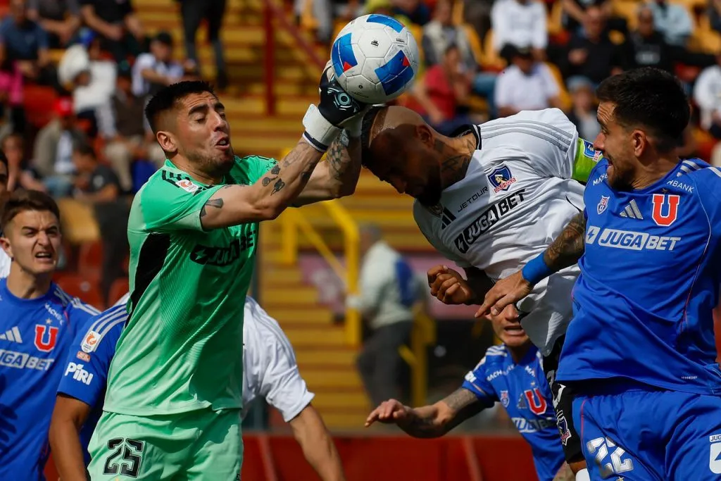 Castellón no tuvo mucho trabajo ante Colo Colo. | Foto: Photosport