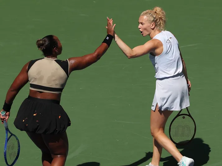 Número 1 del mundo es acusada de racismo