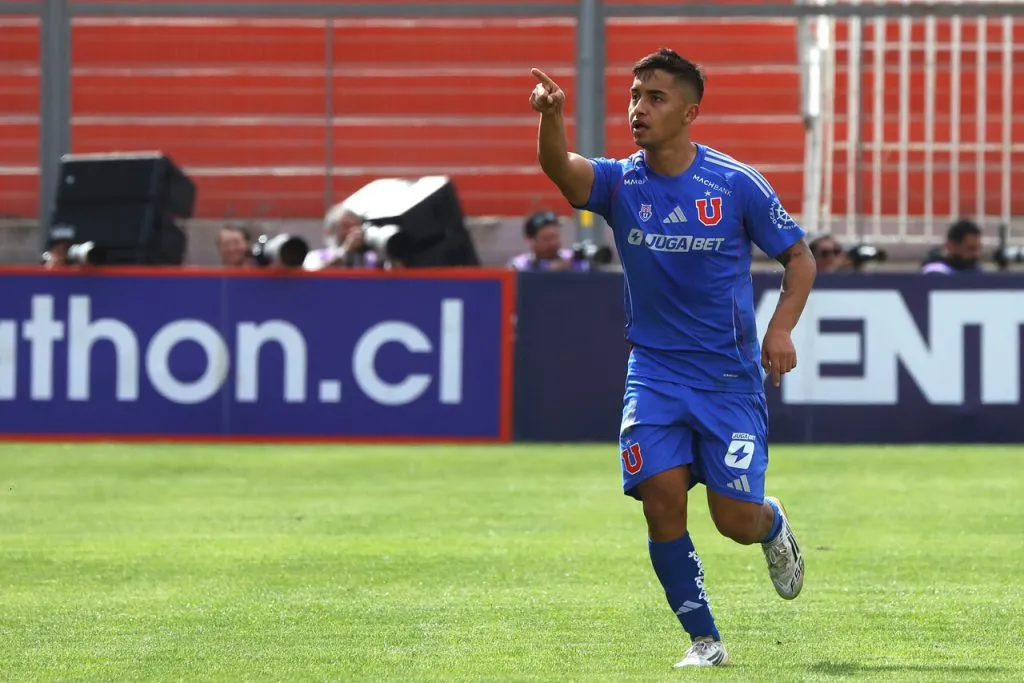 La U quiere golpear en la ida. | Foto: Photosport