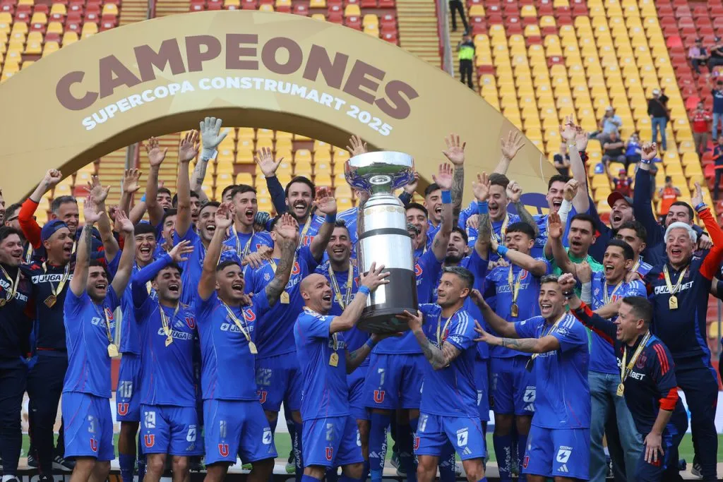 La U llega como campeón a Lima. | Foto: Photosport