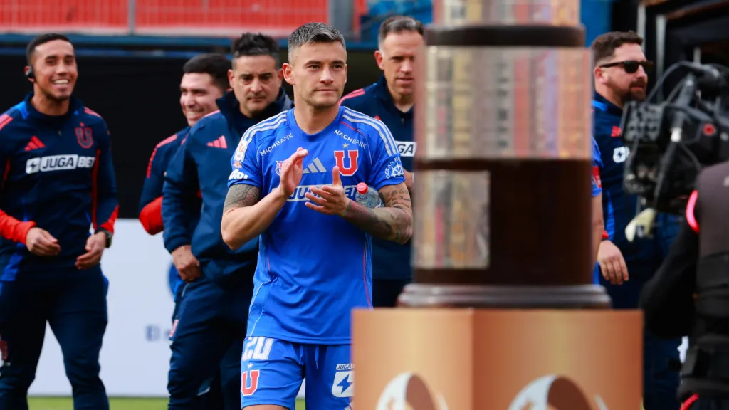 Charles Aránguiz es baja en la U ante Deportes La Serena.