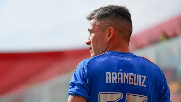Charles Aránguiz lamenta la ausencia de la hinchada azul en partidos internacionales (Foto: Javier Vergara/Photosport)