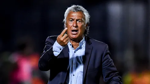 Molestia de ex jugadores de la U con Néstor Gorosito.