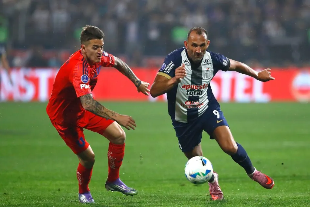La U se pone firme contra Alianza Lima. | Foto: Photosport