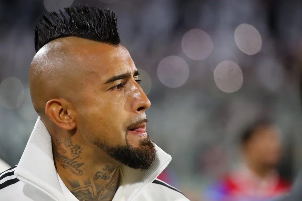 Arturo Vidal renovó su contrato en Colo Colo (Photosport).
