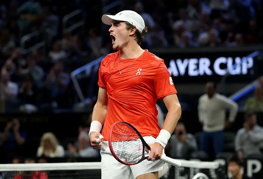 Joao Fonseca ganó su punto en la Laver Cup al derrotar al italiano Flavio Cobolli (Getty Images).