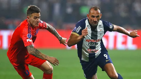 Hernán Barcos se rindió ante la grandeza de Universidad de Chile.