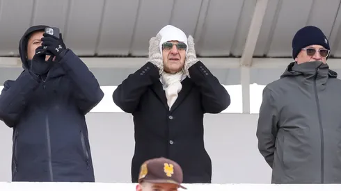 Aníbal Mosa recibe un nuevo golpe en Blanco y Negro. (Foto: Pepe Alvújar/Photosport)