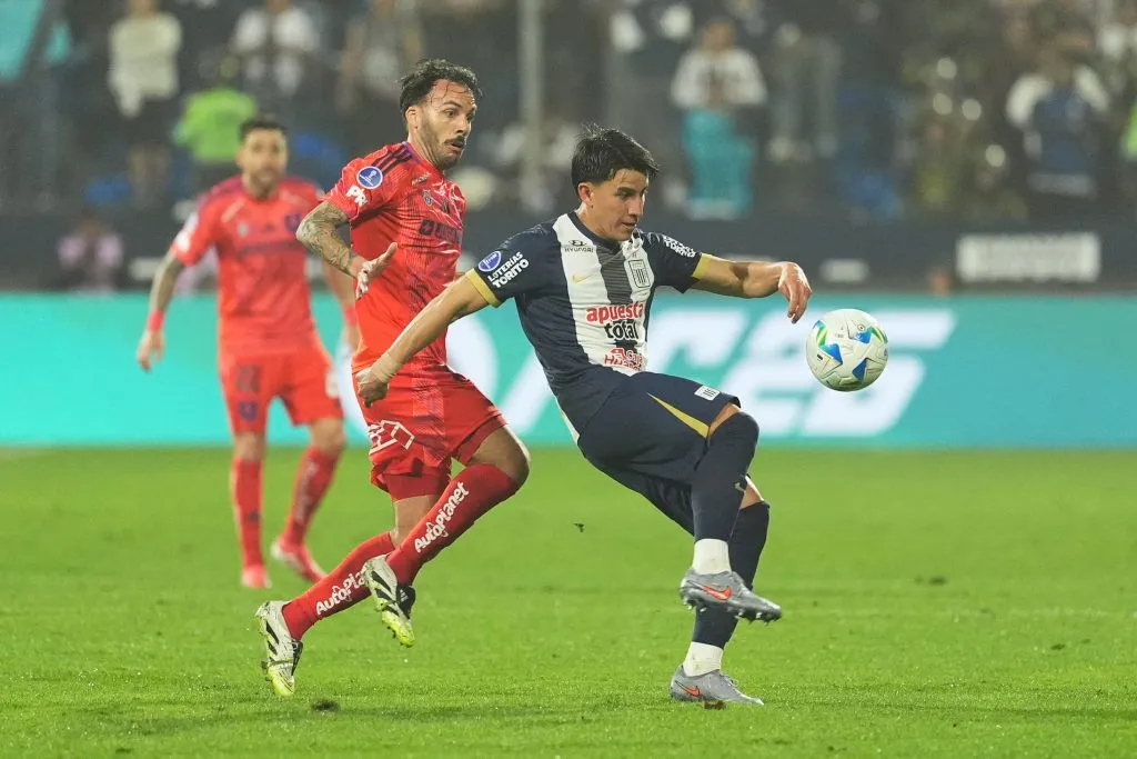 La U y Alianza Lima definirán al último semifinalista | Foto: Getty Images
