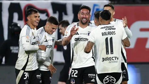 Mauricio Isla puso el segundo para los albos ante Deportes Iquique (Foto: Javier Torres/Photosport)