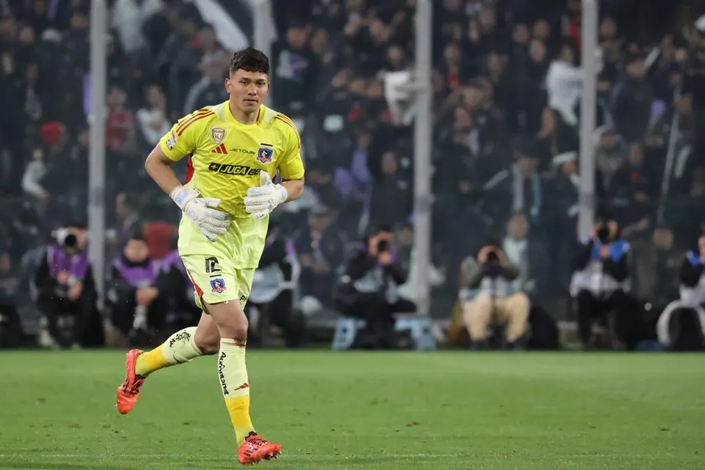 Villanueva debutó en Colo Colo. | Foto: Photosport