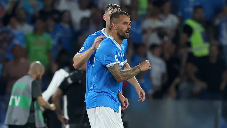 Napoli quiere vencer a Milan y seguir con puntaje ideal.