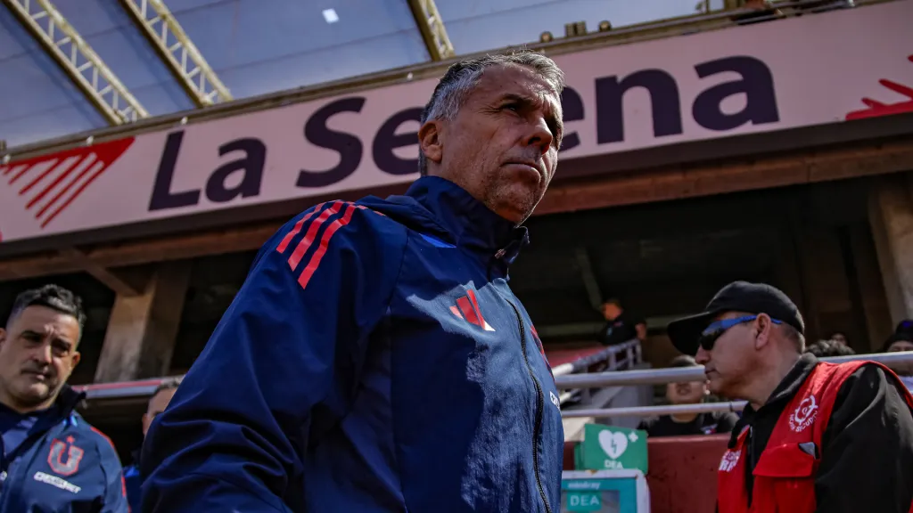 Gustavo Álvarez fue objeto de críticas tras el empate de Universidad de Chile ante Deportes La Serena. (Créditos: Cristián Vargas / La Magia Azul)