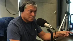 Yáñez encara a Gustavo Álvarez.