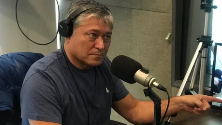 Yáñez encara a Gustavo Álvarez.