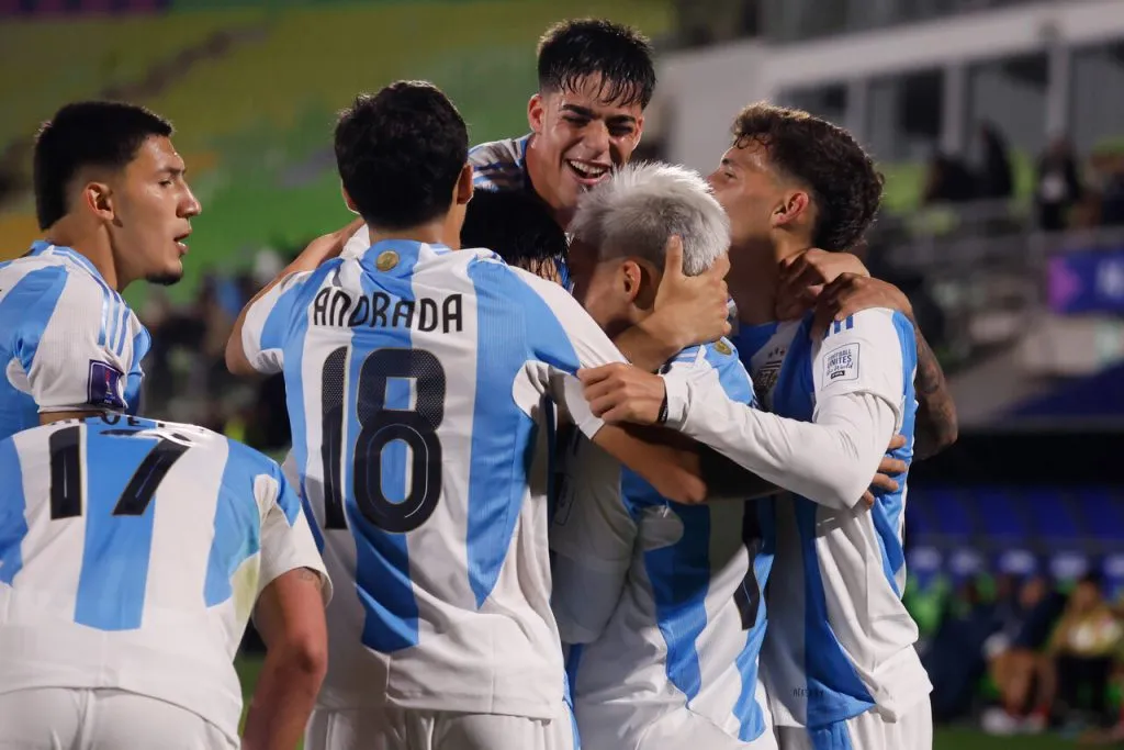 tArgentina debutó con un sólido triunfo ante Cuba en el Mundial Sub-20 (Photosport).