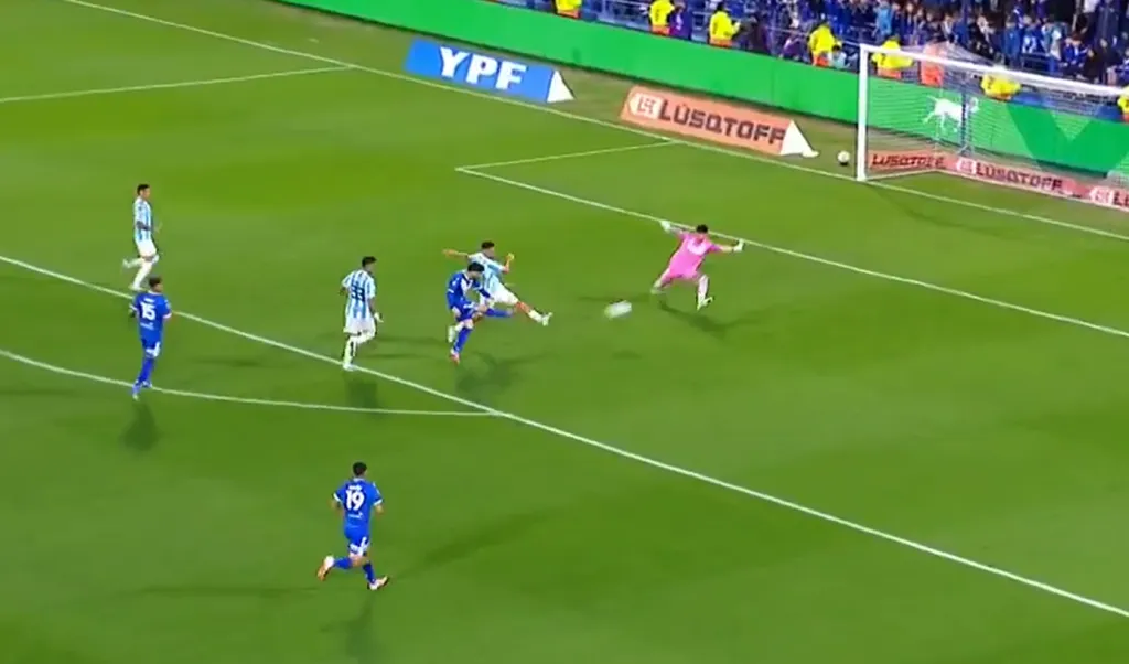 Diego Valdés festejó el 3-1 de Vélez sobre Tucumán (Captura).