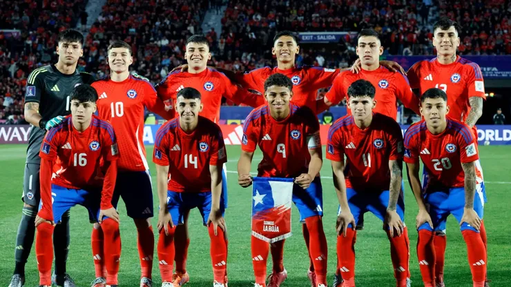 Chile juega ante Japón esta noche.