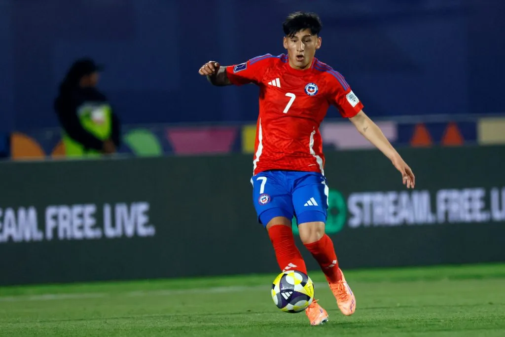 Marchant arrancaría como titular ante Japón. | Foto: Photosport