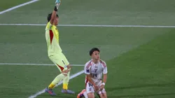 Sebastián Mella ataja penal en el partido de Chile vs Japón. (Foto: Dragomir Yankovic/Photosport)