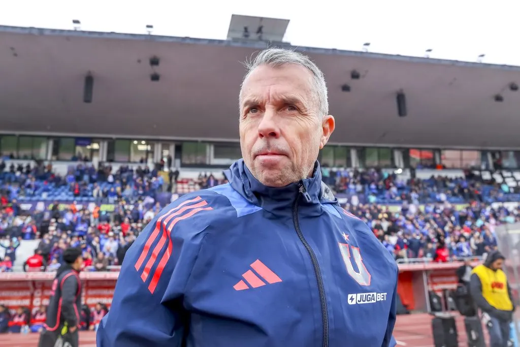 Gustavo Álvarez deberá decidir si manda al terreno de juego un equipo alternativo ante la UC | FOTO: Pepe Alvujar/Photosport