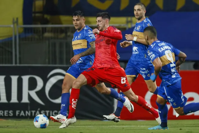 Universidad de Chile debe jugar su encuentro pendiente ante Everton. (Créditos: Photosport)