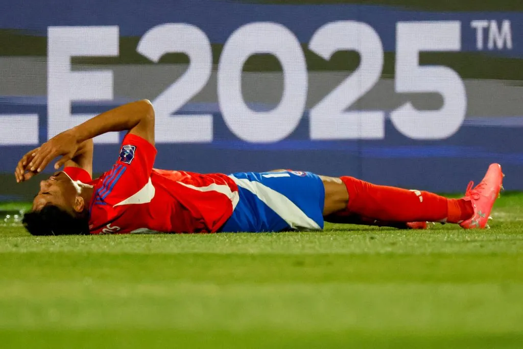 Emiliano Ramos se retiró llorando de la cancha del Nacional (Photosport).
