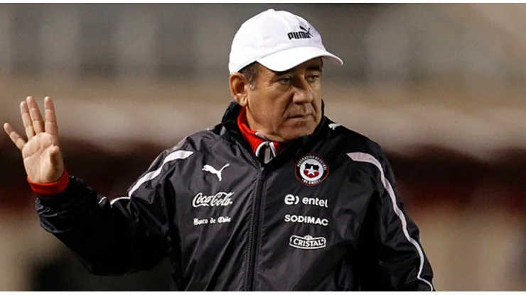 Pese a las críticas, César Vaccia salió a alabar a dos jugadores de Chile.