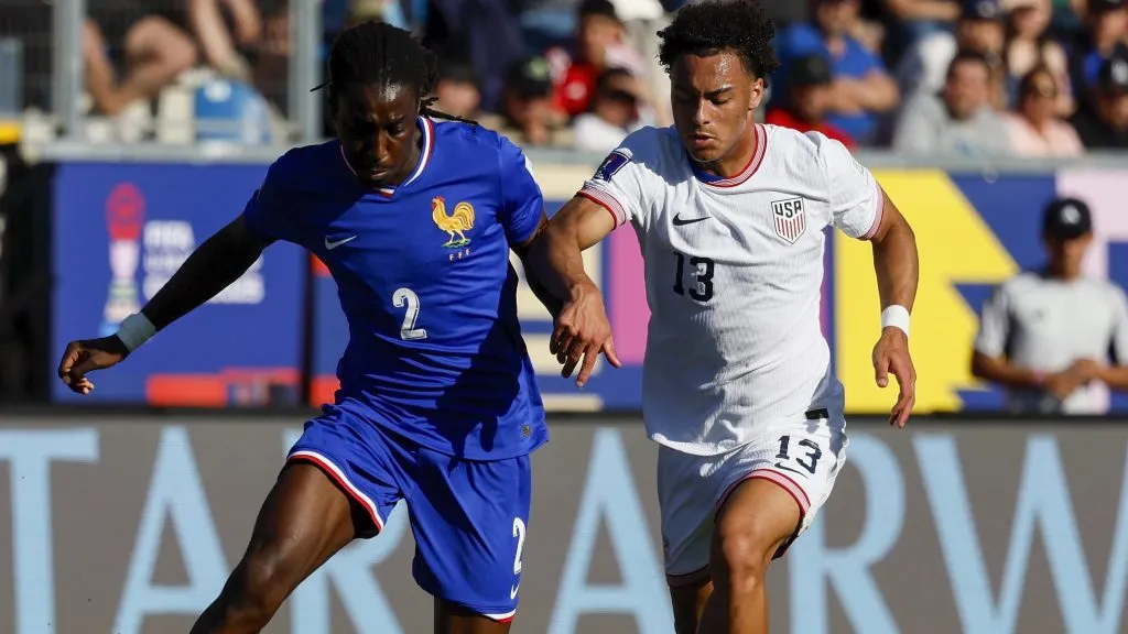 Estados Unidos no tuvo piedad con Francia. Cuando el encuentro parecía terminar empatado en cero, los norteamericanos marcaron ni uno, ni dos sino que tres goles en solo 7 minutos.
(Foto: Andres Pina/Photosport)