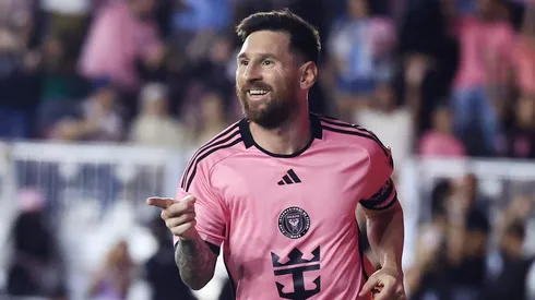 El astro del Inter Miami festeja con la noticia. Su equipo podría ser local en Chile (Photo by Carmen Mandato/Getty Images)